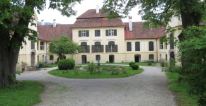 Schloss Oberkindberg mit Naturlehrpfad (Kindberg)