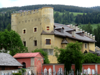 Herbstenburg und Roter Turm (Toblach/Dobbiaco)