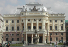 Hviezdoslav-Platz und Slowakisches Nationaltheater (Bratislava/Preßburg )