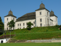 Bergschloss mit Museum (Hanusovce nad Toplou/Hanuschdorf an der Töpl)