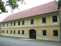 Ehem. slowakisches Gymnasium (Klastor pod Znievom/Kloster-Kühhorn)