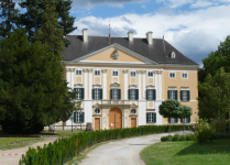 Schloss Frohsdorf und Feuerwehrmuseum (Frohsdorf) (Lanzenkirchen)