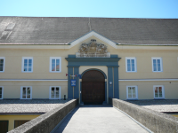 Stadtschloss und Stadtmauer (Zistersdorf)