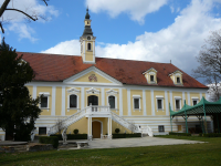 Schloss Haindorf und Sommerfestspiele (Haindorf) (Langenlois)