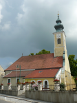 Lichtsäule und Pfk. hl. Michael (Hof am Leithaberge)