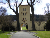 Einfahrtsturm des ehem. Neuhirtenberger Kupferhammers  (Sankt Veit an der Triesting/Berndorf)