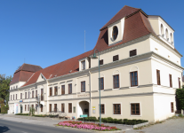 Schloss Göpfritz und Pfk. hl. Johannes Nepomuk (Göpfritz an der Wild)