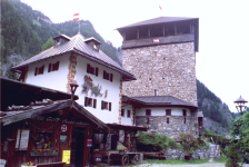 Burg Klammstein und Entrische Kirche (Dorfgastein)