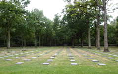 Deutscher Soldatenfriedhof (Vladslo) (Diksmuide)