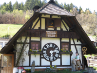 Erste Weltgr&ouml;&szlig;te Kuckucksuhr (Schonach im Schwarzwald)