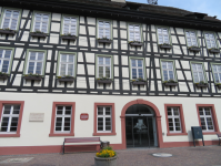 Ruine Husach und Rathaus (Hausach bei Kinzigtal)