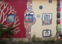 Haus nach Hundertwasser-Art (Schwabhausen)  (Boxberg)