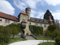 Schloss Hohenstein und die Querkelfelsen (Ahorn)