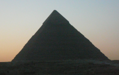 Sphinx und Chephren-Pyramide (El-Giza, Nil-Tal)