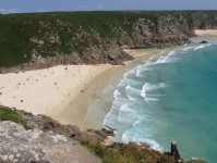 Küste mit Minack Theatre  (Porthcurno, England)