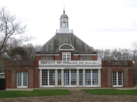 Serpentine Gallery und Serpentine Sackler Gallery (London, England)