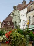 La place de lHotel de Ville (Avallon (FR-BFC))