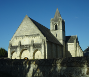 Eglise Saint-Aubin (Treves bei Genes-Val-de-Loriet (FR-PDL))