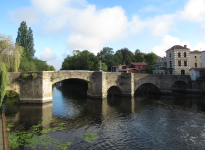 Pont de la Ville und Collegiale Notre-Dame (Clisson (FR-PDL))