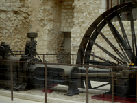 Donjon mit Espace dArchéologie Industrielle (Chauvigny (FR-NAQ))